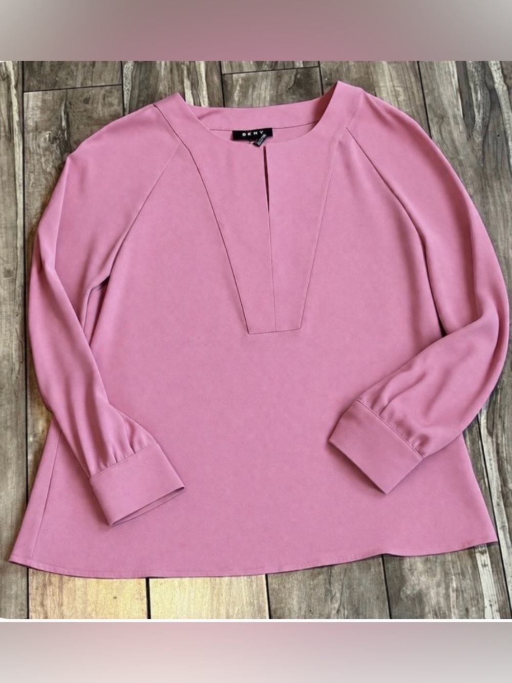 DKNY long-sleeve pink split-neck popover blouse in Size Medium